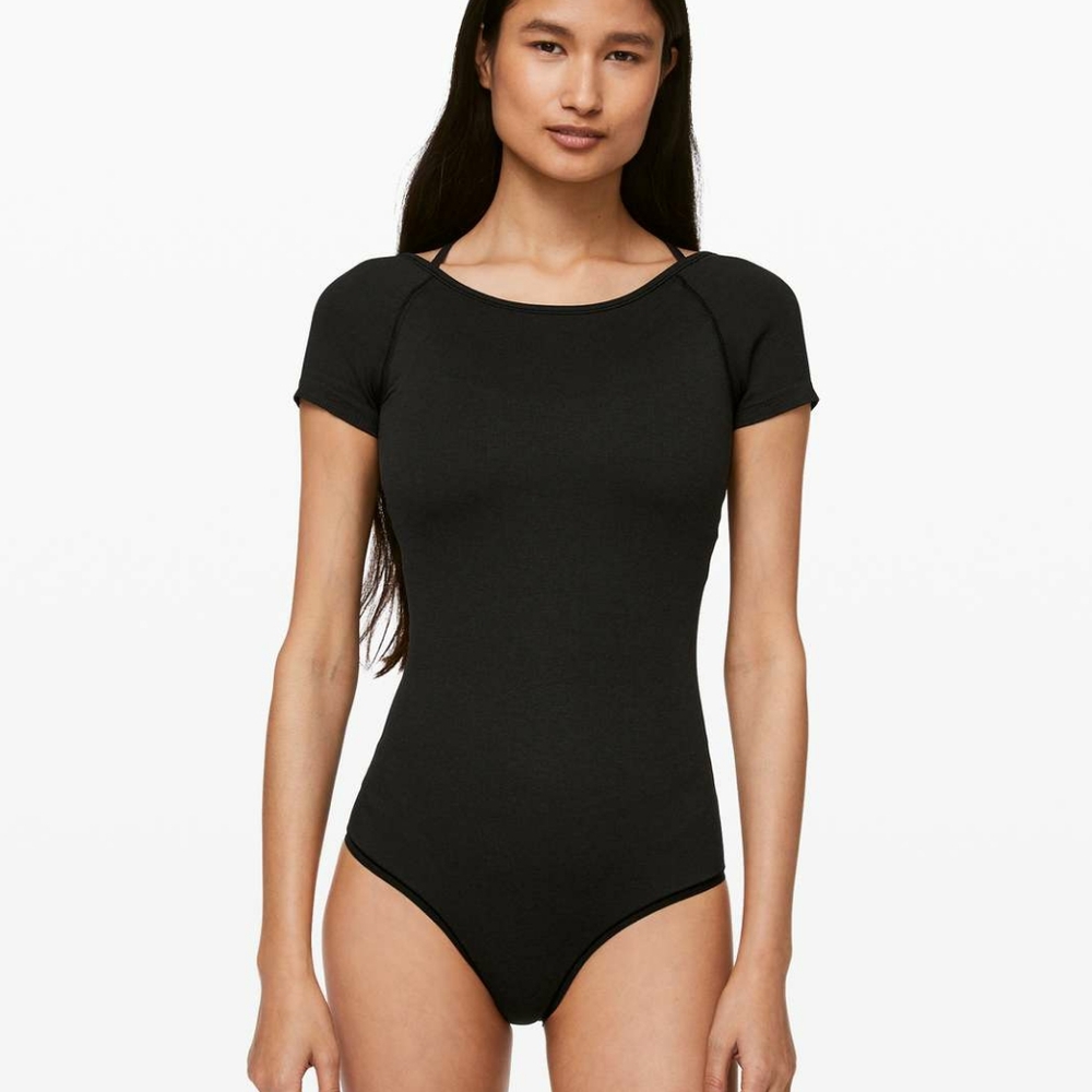 Lululemon Seek Simplicity bodysuit Sz 4 black ribbed